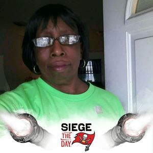 Meet your Posher, Dee